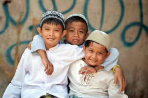 SD dengan Program Pembinaan Akhlak Rutin